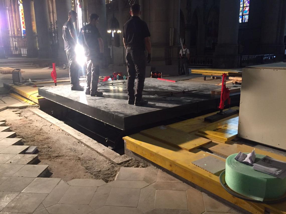 Einbau KRAUS Hubtisch im Linzer Dom